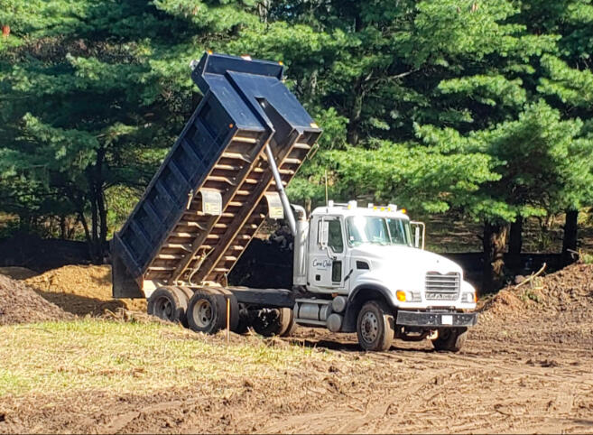 dump truck hauling dirt gravel excavation contractor Columbia TN dump truck hauling dirt gravel excavation contractor Columbia TN